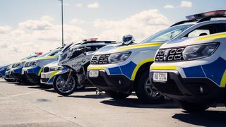 VIDEO - Doi polițiști au fost prinși în flagrant, în centrul Capitalei, când luau mită