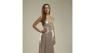 O celebră actriță din Turcia s-a logodit! Frumoasa t&acirc;nără o interpretează pe Yildiz, &icirc;n &ldquo;Prețul fericirii&rdquo;, serialul difuzat de Kanal D