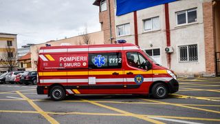 Accident rutier la Sibiu: trei mașini și o motocicletă au fost implicate