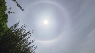 Un fenomen uluitor a apărut pe cer la vizita Papei Francisc în Ungaria. "Se întâmplă o dată la 10 ani!"