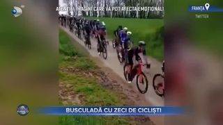 Busculadă cu zeci de cicliști