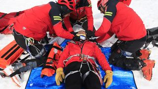 Turistul polonez, &icirc;n stare de șoc și cu o ușoară hipotermie a fost transportat la spital.