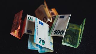 Curs valutar BNR azi, 3 mai 2023.