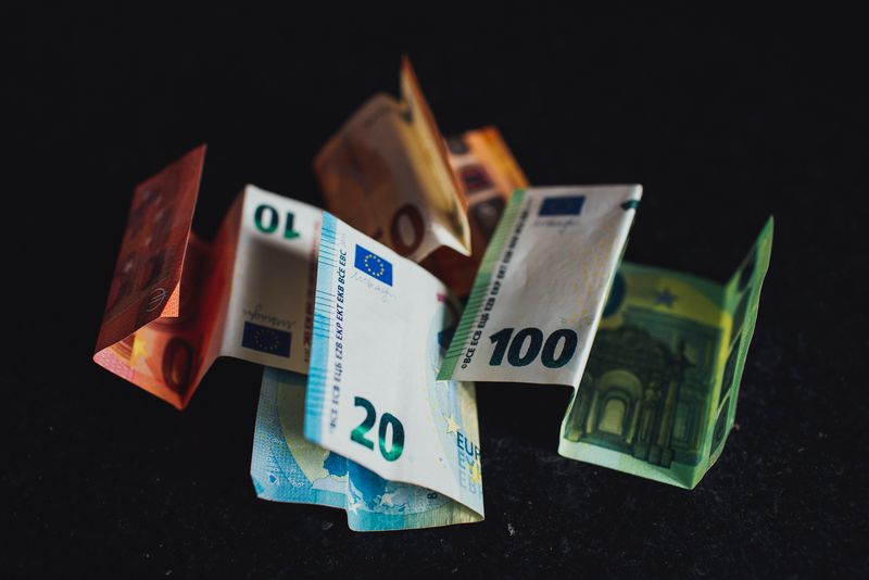 Curs valutar BNR azi, 3 mai 2023.