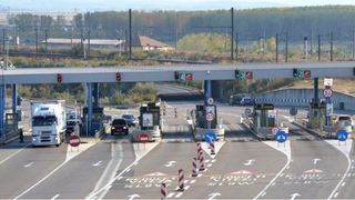 Ce riști dacă nu plătești Taxa de Pod de la Fetești. Amenda va fi de zece ori mai mare &icirc;n cazul neachitării