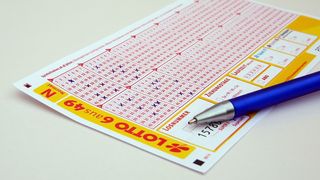 Lucia Forseth a c&acirc;știgat 5&nbsp;milioane de dolari&nbsp;după ce a cumpărat biletul răzuibil din Pittsburgh, California.