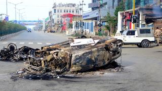 Armata indiană a declarat că 23.000 de civili au fugit din calea luptelor.