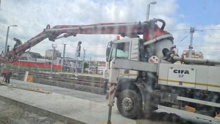 Bărbatul a fost transportat de urgență la Spitalul Județean de Urgență din Deva, dar din cauza rănilor&nbsp;mult prea grave, nu a supravieţuit