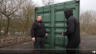 Eddie Hall și containerul misterios