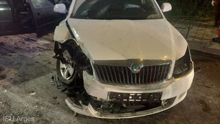 Accident rutier grav în Argeș: patru mașini au fost avariate, iar patru persoane au avut nevoie de îngrijiri medicale