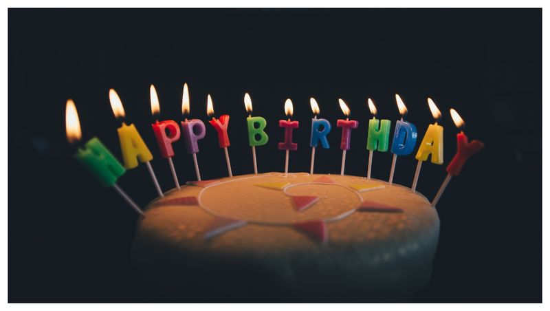 Mesaje noi de La mulți ani!