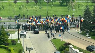 Patru persoane au fost sancționate pentru că l-au agresat pe Ludovic Orban