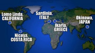 De ce oamenii trăiesc peste 100 de ani &icirc;n cele cinci "zone albastre" ale planetei