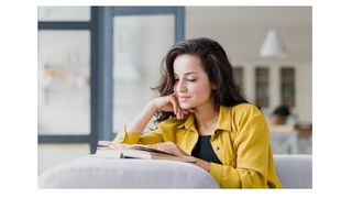 Totul &icirc;ncepe cu noi și totul se termină cu noi: două cărți de excepție de la Colleen Hoover 