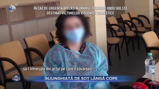 &Icirc;njunghiată de soț l&acirc;ngă copii