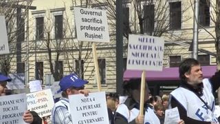 VIDEO - Sindicatele din învățământ au decis declanșarea grevei : ”17 mai, în intervalul 11-13! Facem apel la părinți să țină copiii acasă!”