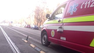 Un bărbat de 37 de ani a murit, după ce două mașini s-au ciocnit