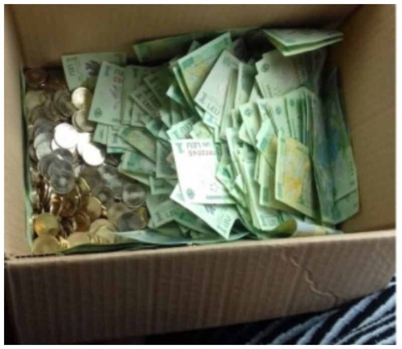 Românul s-a plâns colegilor șoferi de TIR pe un grup de Facebook dedicat acestei comunități, pentru a nu păți și alții ca el.