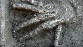 Misterul mâinilor găsite într-un templu antic din Egipt. Este o "colecție" unică în lume