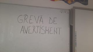 Grevă profesori 2023. Ce se &icirc;nt&acirc;mplă cu elevii &icirc;n timpul grevei avertisment?