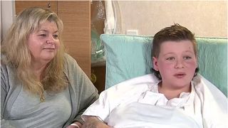 O adolescentă ar putea să nu mai meargă niciodată după ce a abuzat de „gazul de râs”