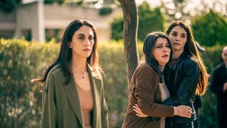 &ldquo;Drumul tăcerii&rdquo;, serialul grecesc cu o poveste plină de mistere, difuzat de Kanal D2, ajunge astăzi la final &Icirc;n mijlocul unei furtuni de evenimente, puzzle-ul misterioasei dispariții &icirc;și așteaptă rezolvarea