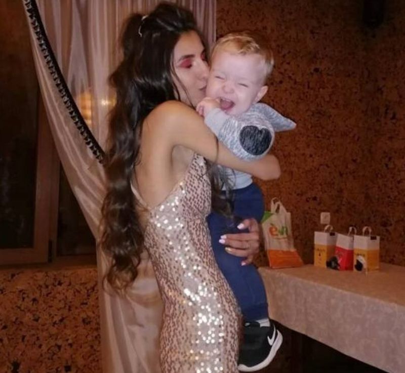 Rudele și prietenii cuplului au dat alarma, îngrijorați că cei doi nu mai răspundeau la telefon.