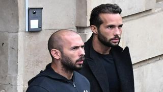 Frații Tate vor să scape de arestul la domiciliu și s-au prezentat din nou în fața instanței