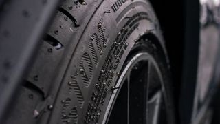 C&acirc;nd trebuie montate anvelopele de vară? Ce spune legea?