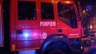 Un bărbat s-a intoxicat cu fum în urma unui incendiu la Arad