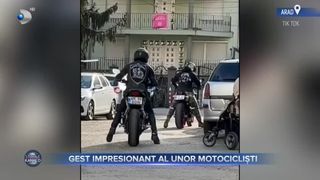 VIDEO - Gest impresionant al unor motocicliști
