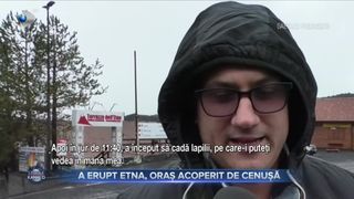 A erupt Etna, oraș acoperit de cenușă