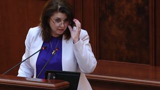 VIDEO: Monica Anisie, gafă în Senat în timp ce vorbea despre Legile Educaţiei/ ”Aceste legi este despre viitor”