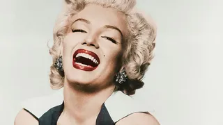 Actrița care și-a petrecut copilăria &icirc;n mai multe centre de plasament. Primul mariaj a fost aranjat c&acirc;nd aceasta avea doar 16 ani