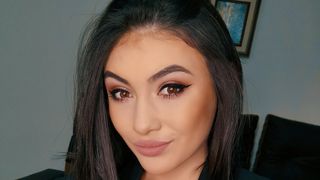 Andreea este una dintre cele mai frumoase polițiste din România. Zilele trecute, tânăra a oprit cu focuri de armă un șofer problematic