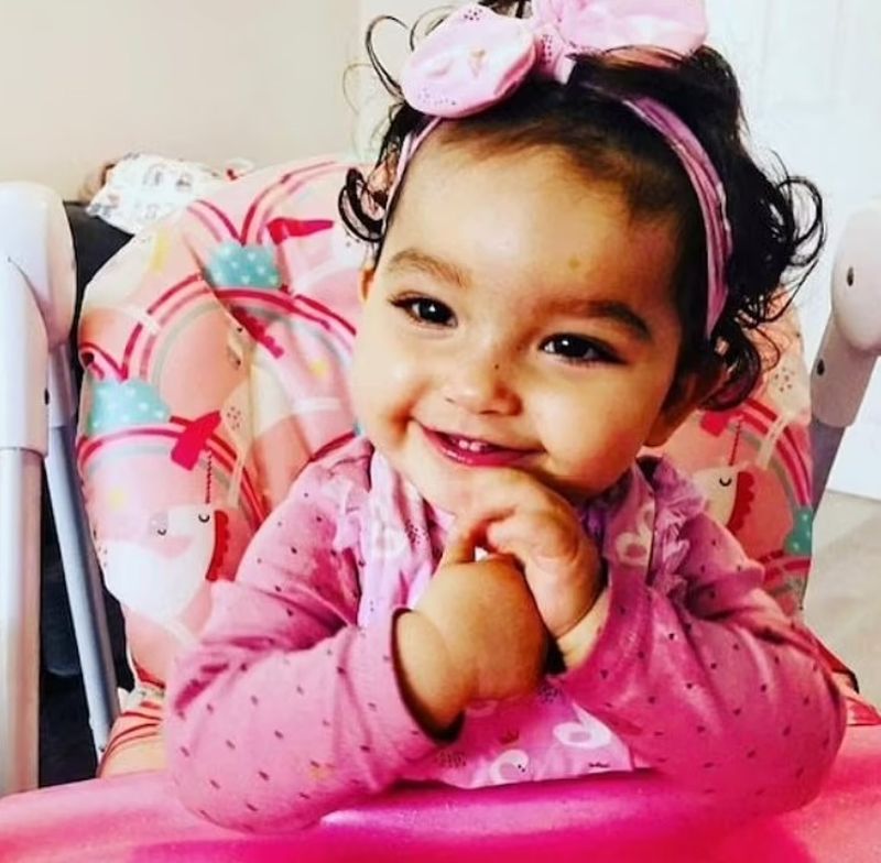 Cei doi au negat că au comis vreo infracțiune, dar testele toxicologice au dovedit că au lăsat-o pe Elaina în cadă în casa lor din Nuneaton.