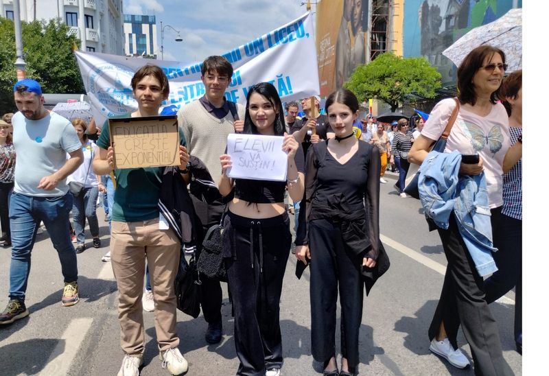 Guvernul a prezentat joi, înainte de răspunsul sindicatelor privind continuarea sau nu a grevei din educaţie, oferta pentru profesori.