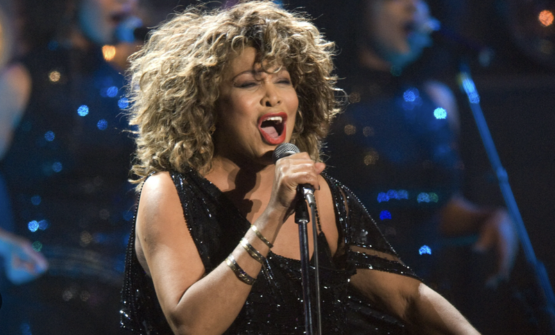 Tina Turner a murit. Viața și cariera unui artist de succes.  Ea a purtat numele de Anna Mae Bullock