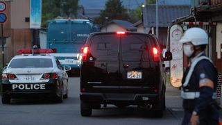 O femeie a fost &icirc;njunghiată cu un cuțit de mari dimensiuni.