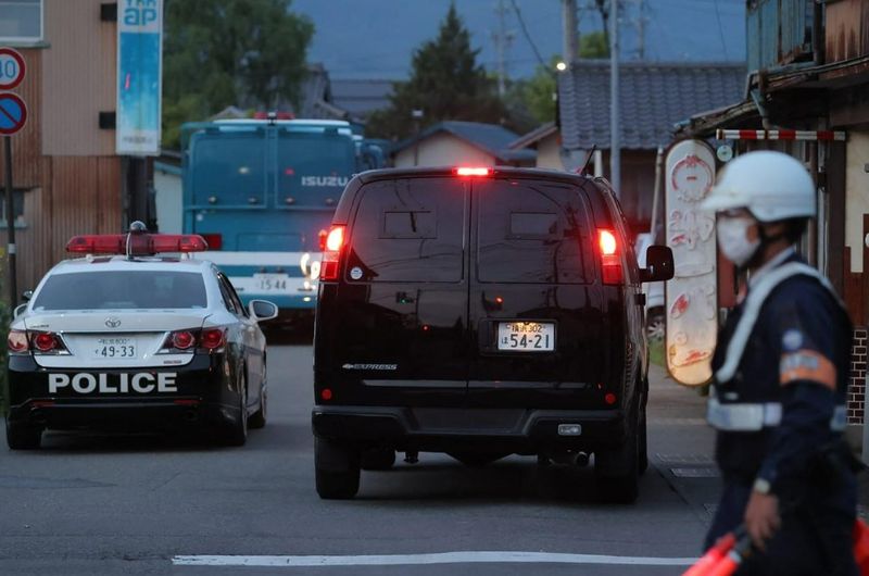 O femeie a fost înjunghiată cu un cuțit de mari dimensiuni.