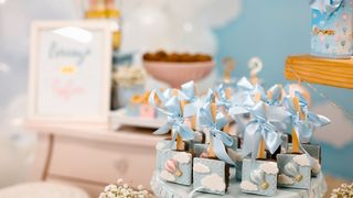 Organizarea botezului: 5 lucruri de care să ții cont