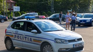 Un tânăr din Argeș a fost plasat în arest la domiciliu după ce a furat telefonul unui copil