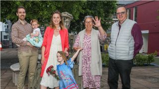 Alba, o fetiță româncă uimește Irlanda. La doar 4 ani și-a îndeplinit visul de a juca într-un film