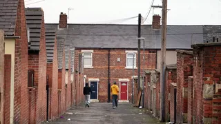 "Orașul fantomă" din Anglia, unde casele se vând cu 5.700 euro. Este un "paradis de liniște" la malul mării