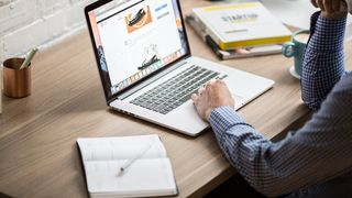 Ghidul cumpărătorului: cum alegi un laptop potrivit nevoilor tale