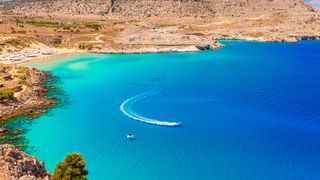 Turist ucis de fulger pe insula grecească Rhodos. Ce greșeală fatală a făcut