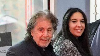 Actorul mai are o fiică, Julie, &icirc;n v&acirc;rstă de 33 de ani, cu Jan Tarrant, precum și gemenii Olivia și fiul Anton, ambii &icirc;n v&acirc;rstă de 22 de ani.