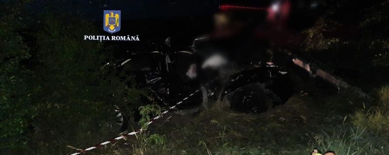 FOTO - „O inimă bună a încetat să mai bată”. Ea este Monica, tânăra de doar 16 ani care și-a pierdut viața în tragedia din Teleorman. Mașina prietenei sale a fost târâtă sute de metri de tren