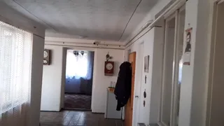 FOTO/VIDEO: Iulian și-a cumpărat o casă &icirc;n Ungaria cu doar 13.000 de ron. Imobilul este situat la 40 de km de Arad