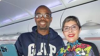 Momente tensionate &icirc;n avion! Trei medici care călătoreau i-au salvat viața unei fetițe care s-a născut aproape moartă